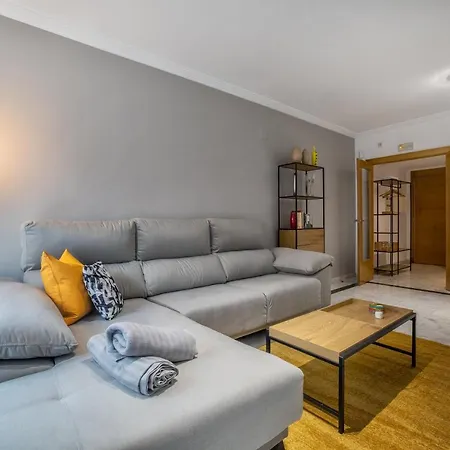 Verso Andaluz, Parking Junto Al Centro Córdoba