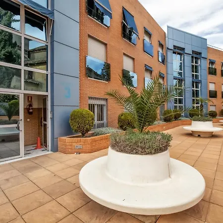 Verso Andaluz, Parking Junto Al Centro * Κόρδοβα