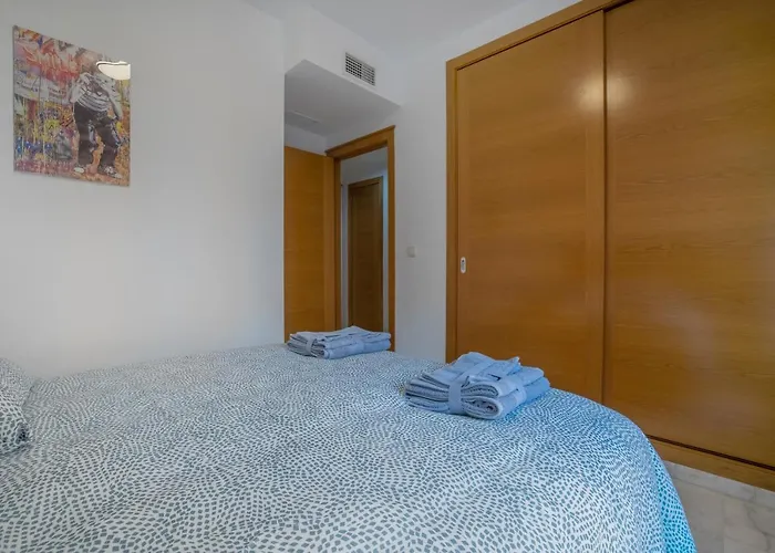 Verso Andaluz, Parking Junto Al Centro * קורדובה