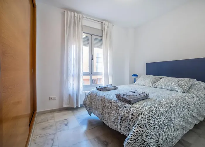 Verso Andaluz, Parking Junto Al Centro