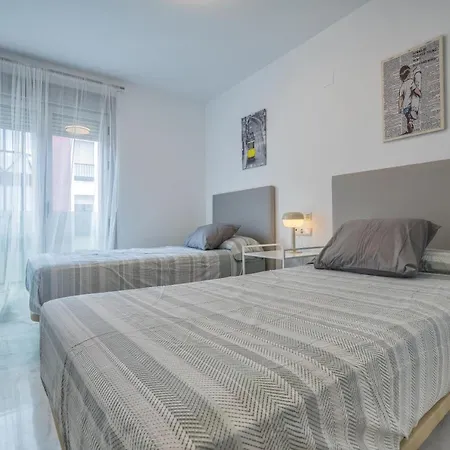 Verso Andaluz, Parking Junto Al Centro